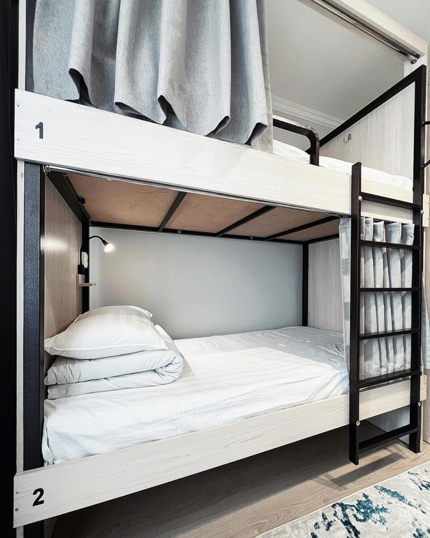 בישקק Compass Hostel מראה חיצוני תמונה